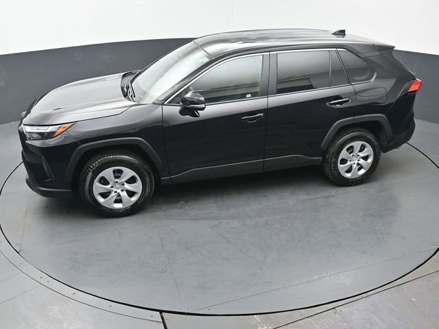 Used 2025 Toyota RAV4 LE AWD/4WD image 35