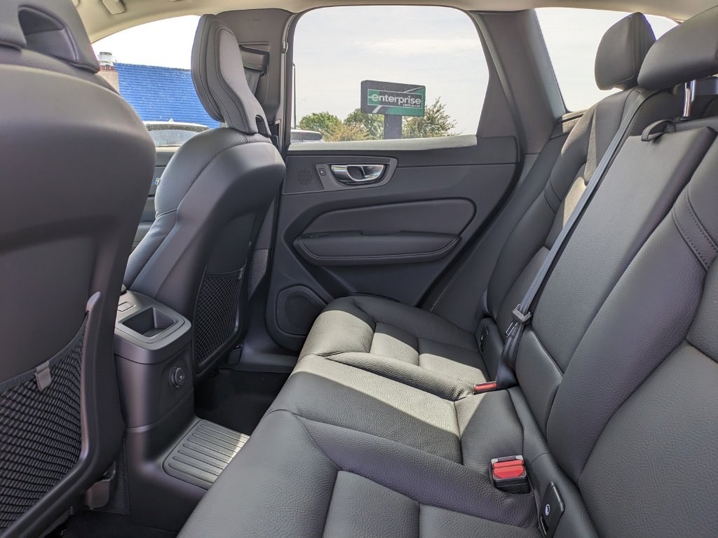 New 2025 Volvo XC60 T8 Plus w/ Protection Package Premier AWD/4WD image 13