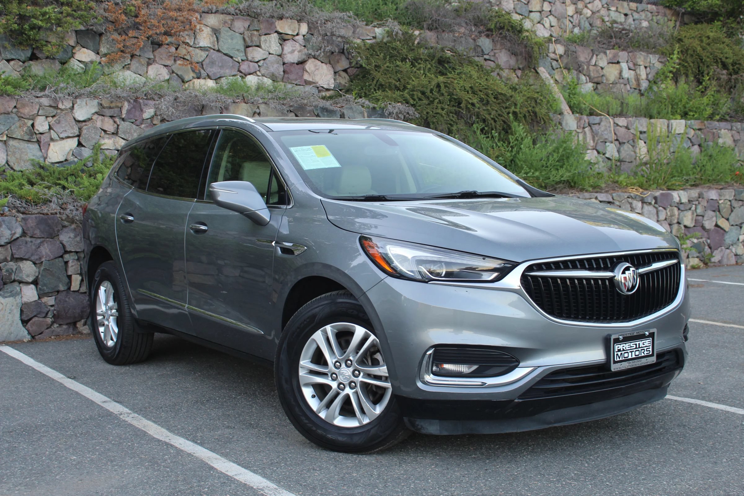 Used 2019 Buick Enclave Essence AWD/4WD image 4
