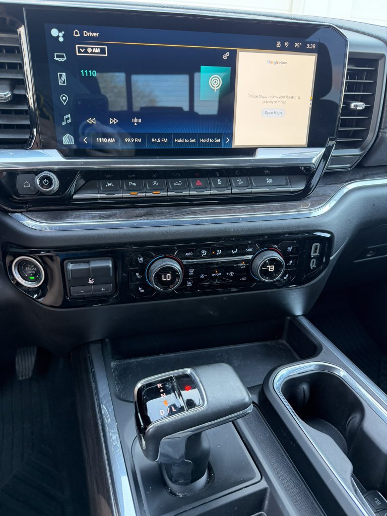 Used 2024 Chevrolet Silverado 1500 LTZ AWD/4WD image 17