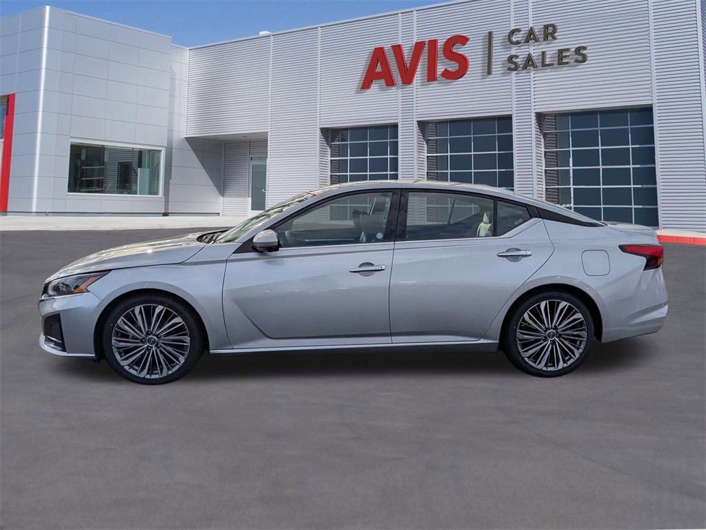 Used 2023 Nissan Altima 2.5 SL image 2