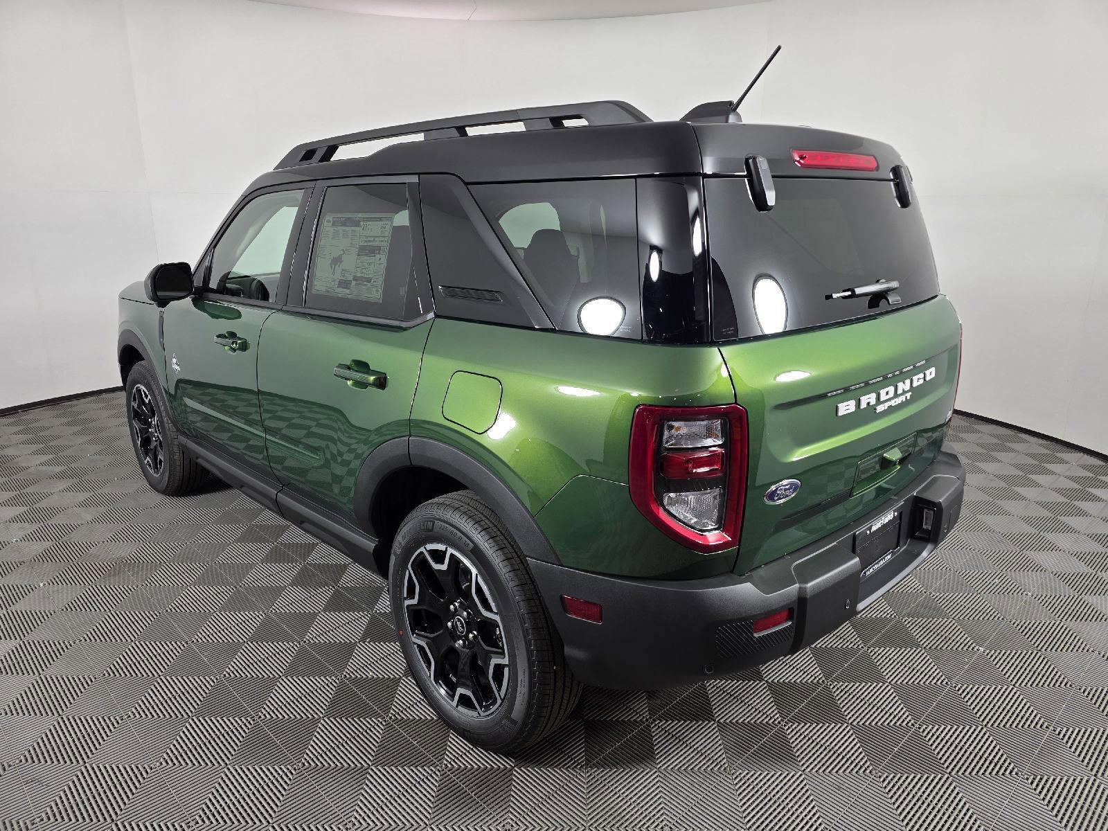New 2025 Ford Bronco Sport Outer Banks w/ Outer Banks Tech Package+ AWD/4WD image 3