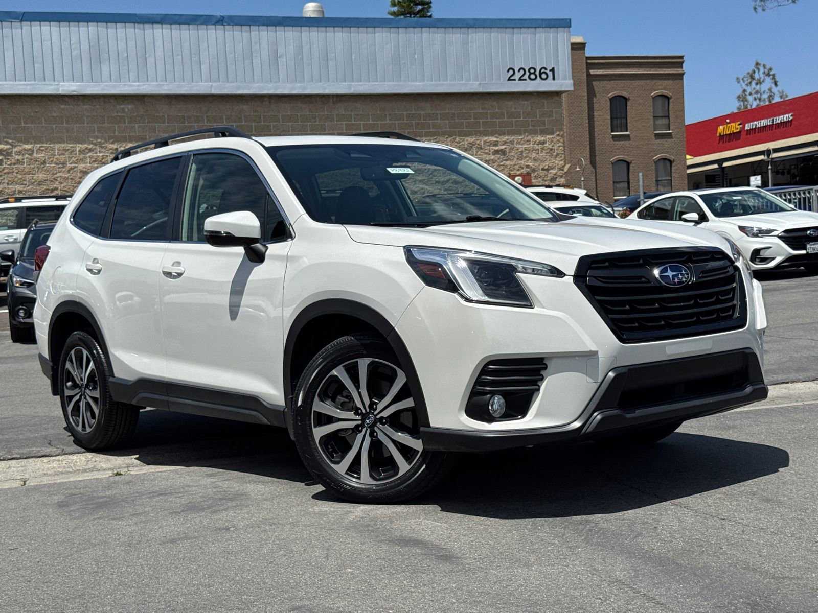 Used 2023 Subaru Forester Limited AWD/4WD image 2