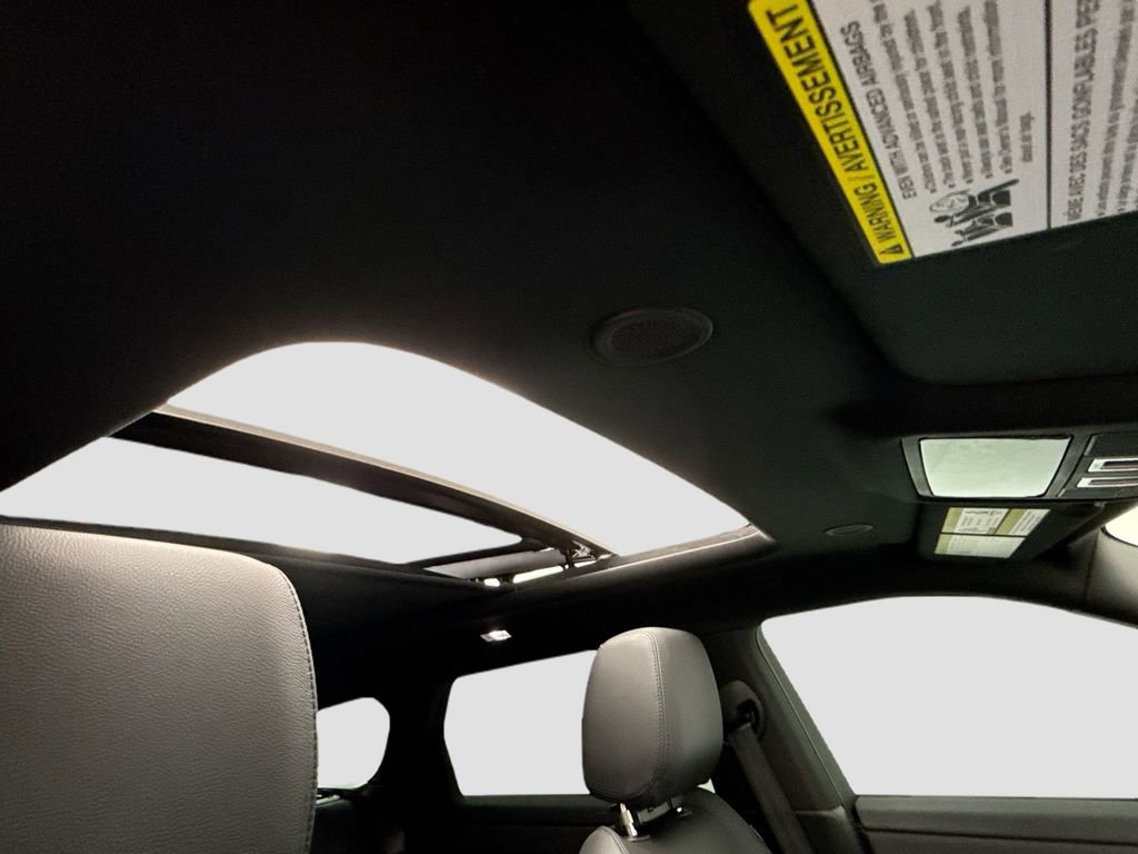 Certified 2025 Land Rover Range Rover Evoque S image 17