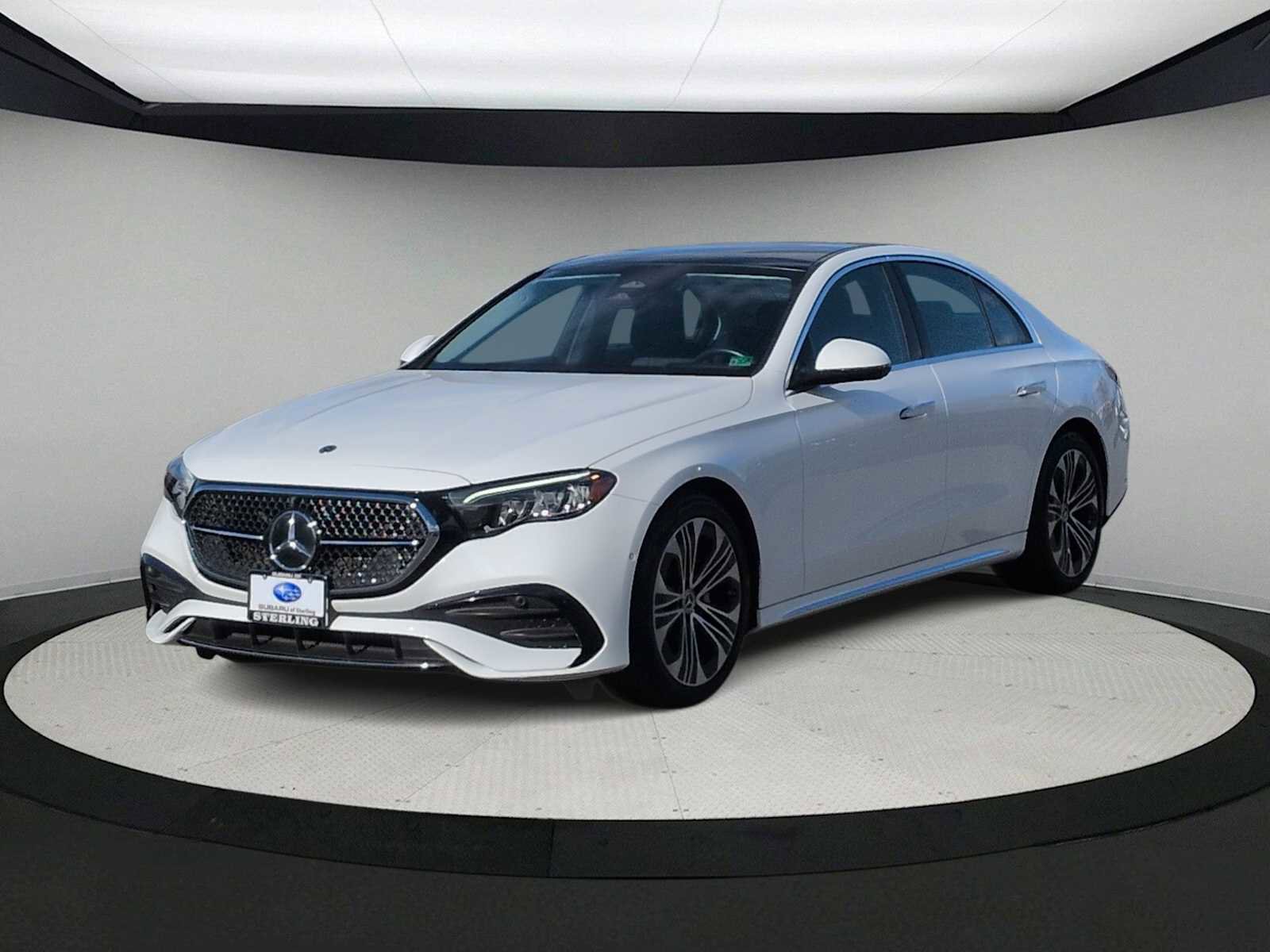 Used 2024 Mercedes-Benz E 350 4MATIC Sedan image 4