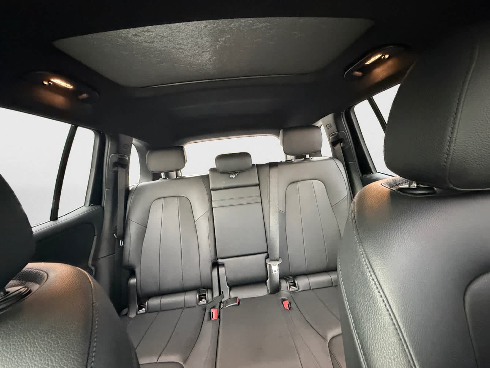 Used 2024 Mercedes-Benz GLB 250 4MATIC image 18
