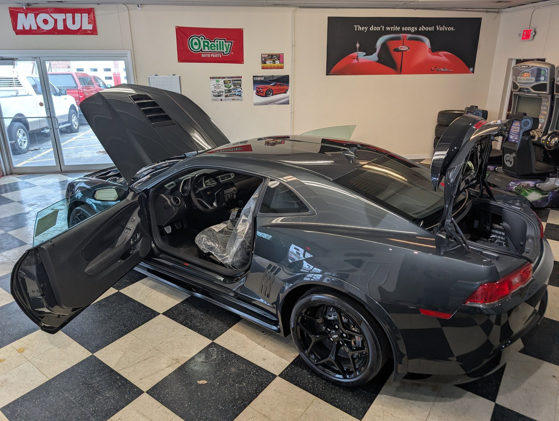 Used 2015 Chevrolet Camaro Z/28 RWD image 46
