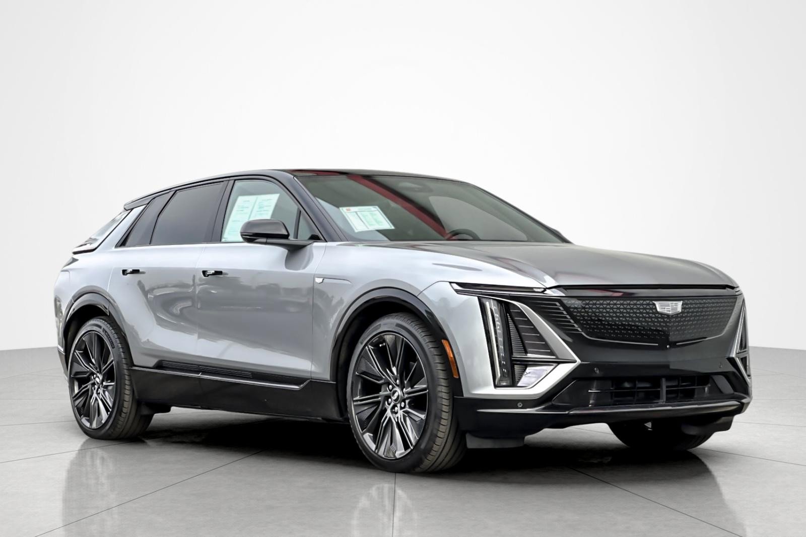 Used 2025 Cadillac Lyriq Sport image 7