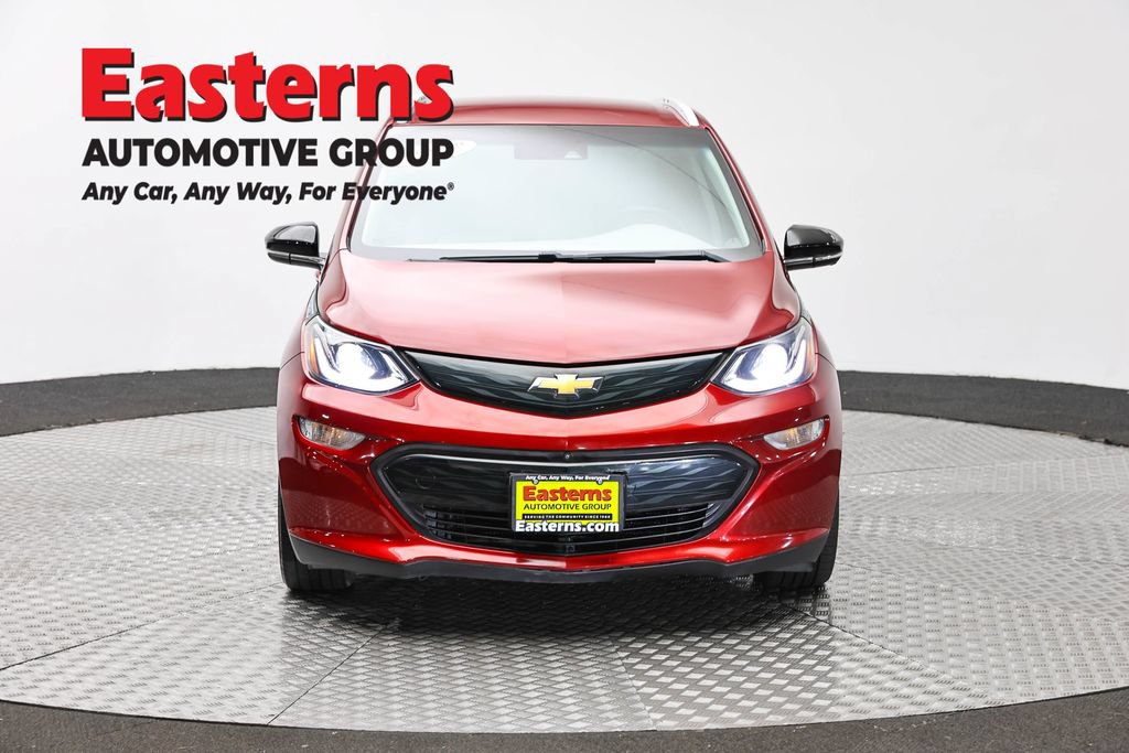 Used 2018 Chevrolet Bolt Premier w/ Driver Confidence II Package FWD image 2