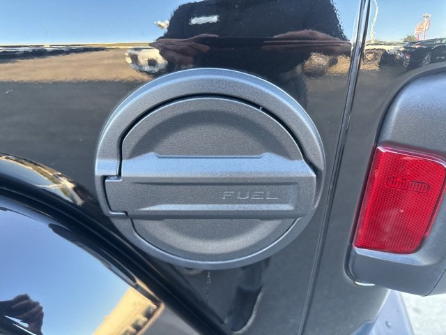 Certified 2022 Jeep Wrangler Unlimited Sahara w/ Cold Weather Group image 35