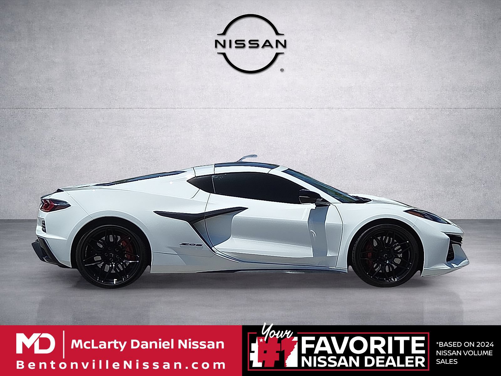 Used 2023 Chevrolet Corvette Z06 w/ Engine Appearance Package RWD image 6