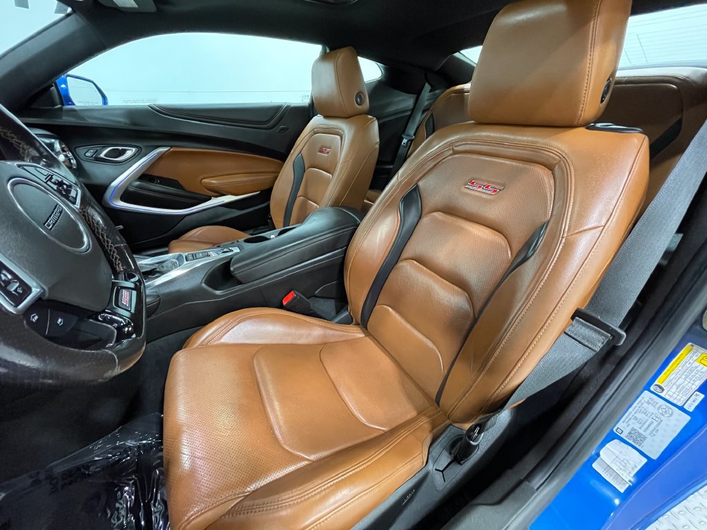 Used 2018 Chevrolet Camaro SS RWD image 14