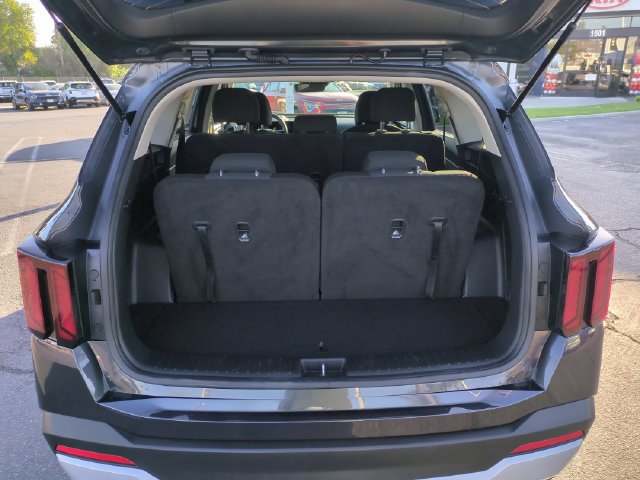 Certified 2026 Kia Sorento LX FWD image 30