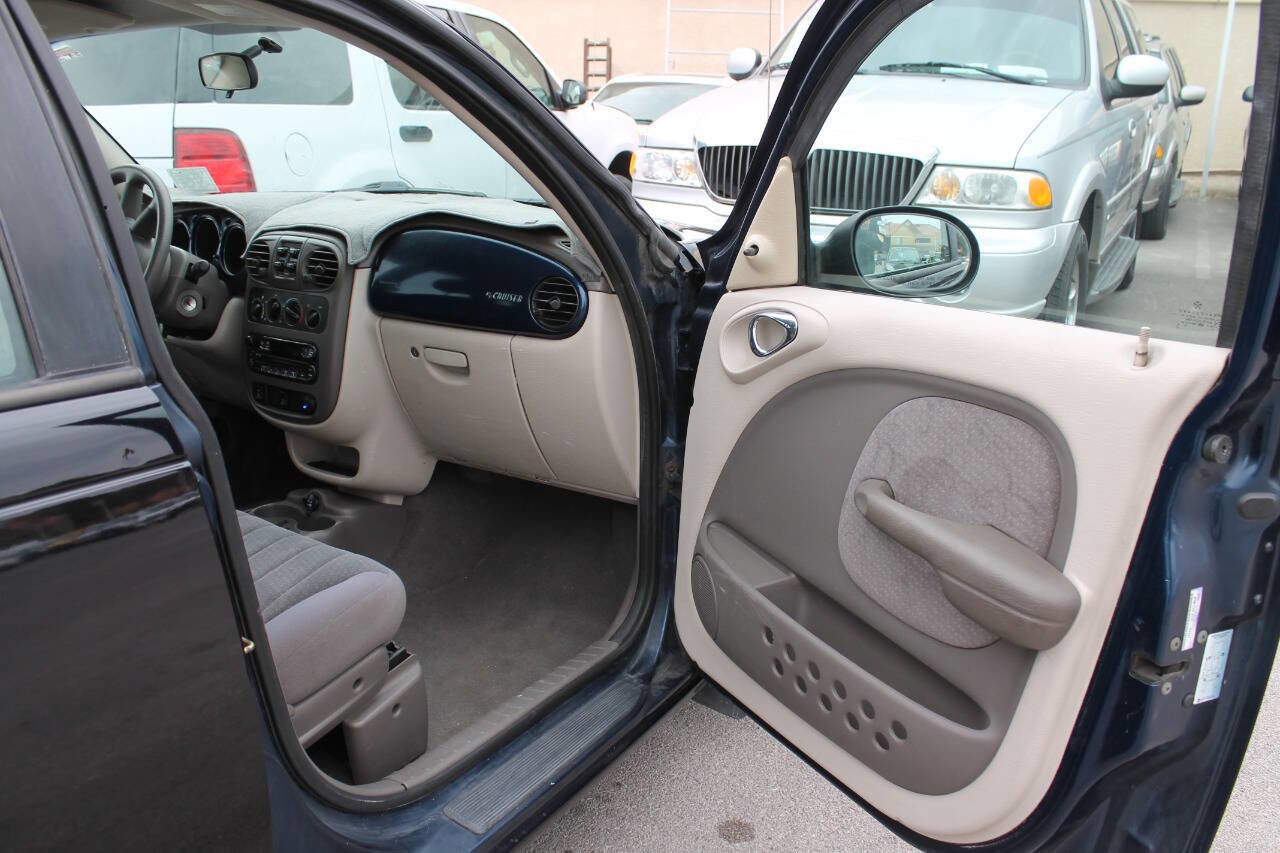 Used 2003 Chrysler PT Cruiser image 34