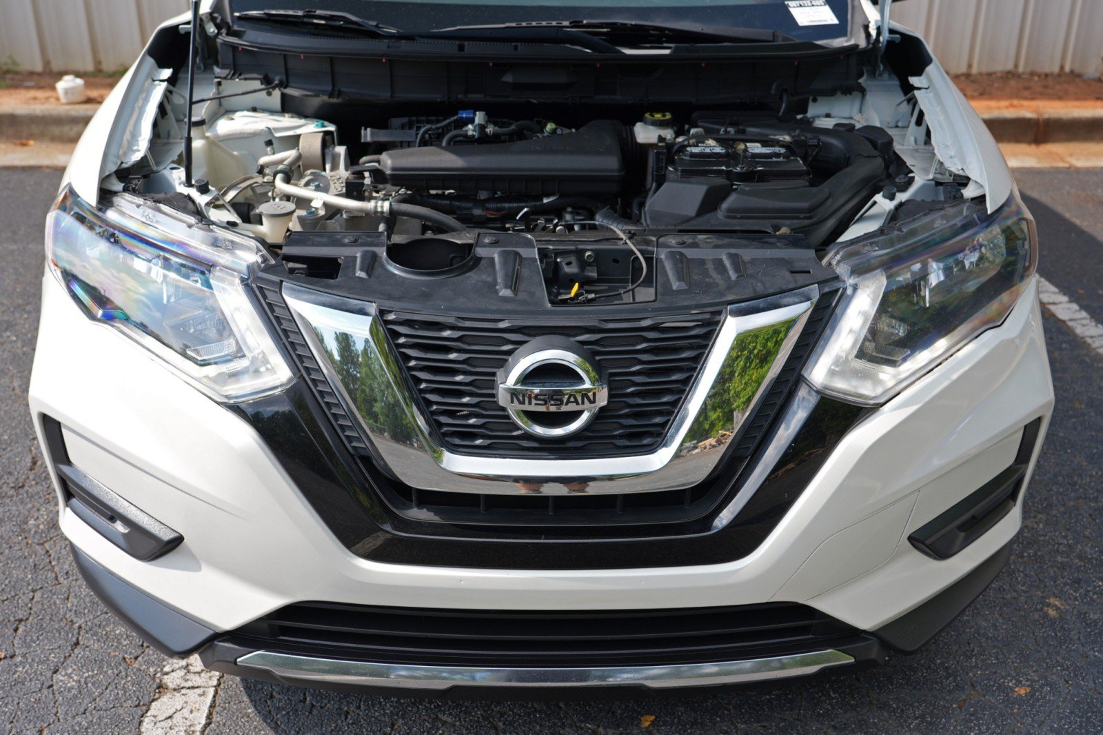 Used 2017 Nissan Rogue SV w/ SV Premium Package AWD/4WD image 7
