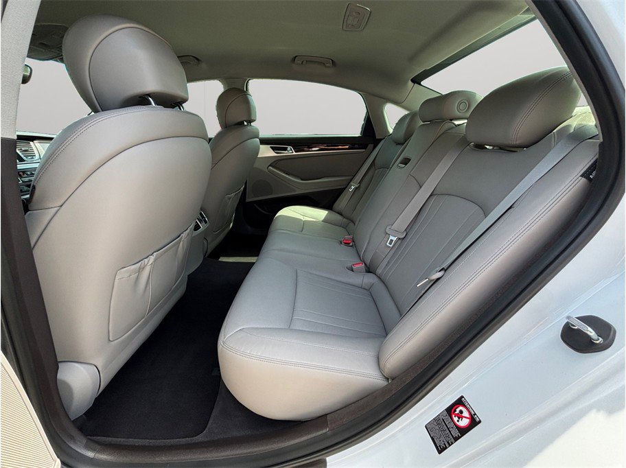 Used 2019 Genesis G80 3.8 RWD image 38