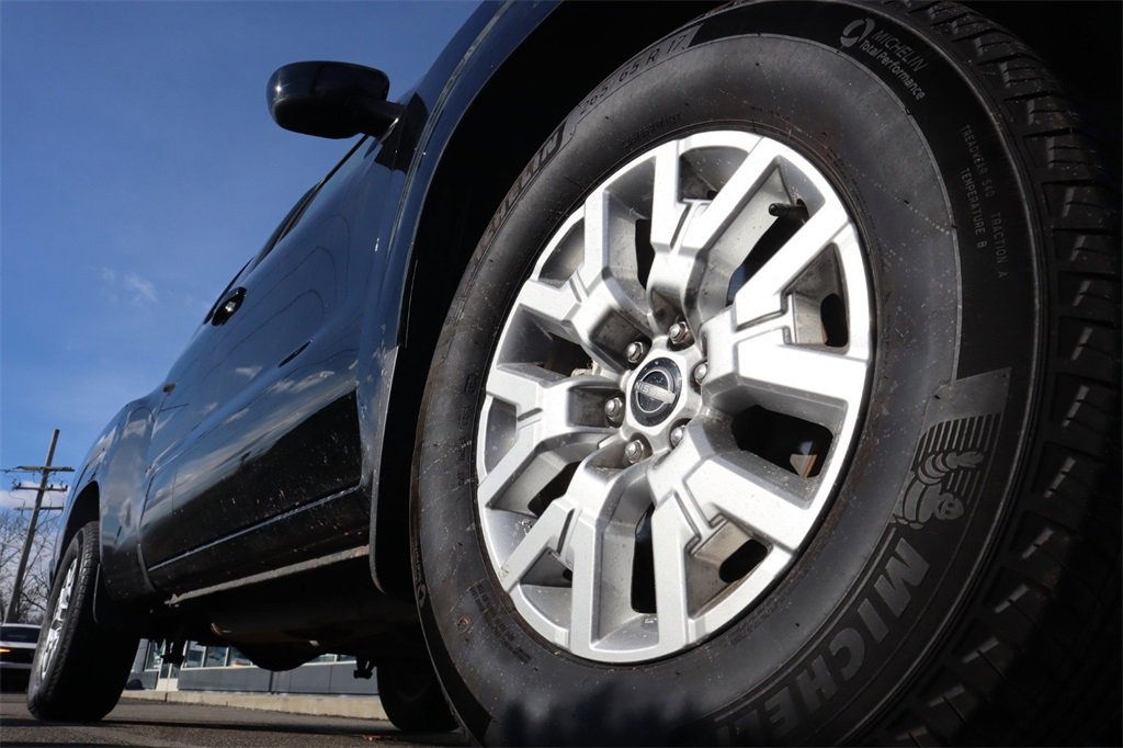 Certified 2024 Nissan Frontier SV w/ SV Convenience Package image 11