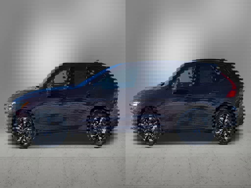 New 2026 Volvo XC60 B5 Plus w/ Protection Package Premier image 3