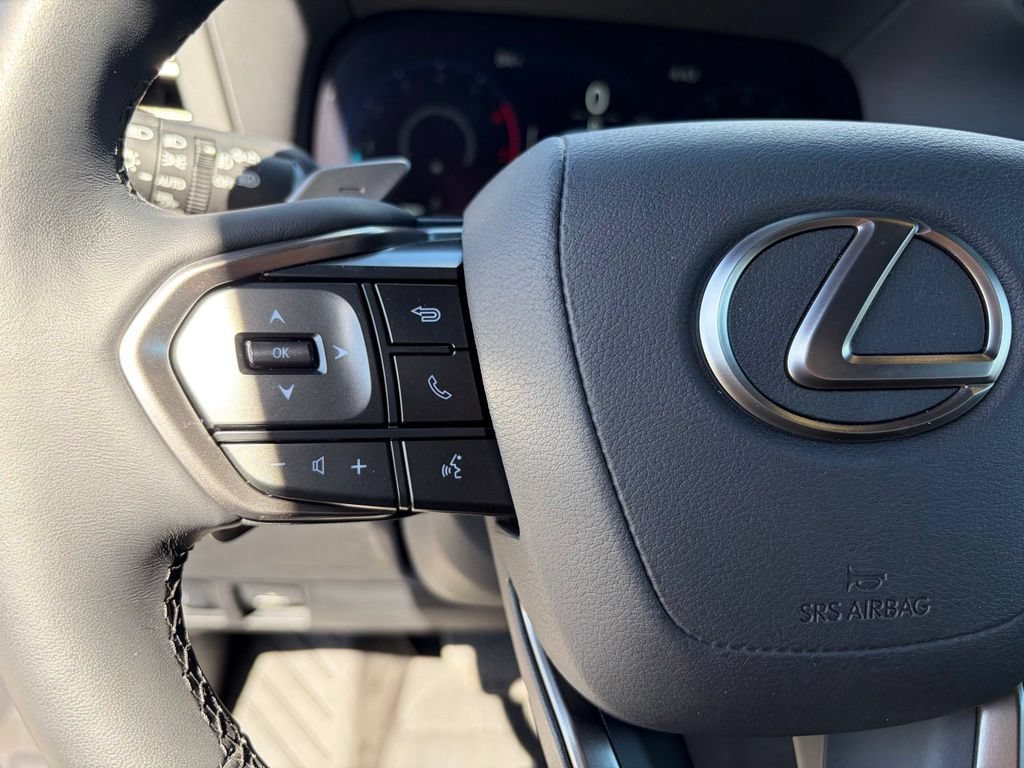 Used 2026 Lexus GX 550 w/ Accessory Package (2T) AWD/4WD image 27