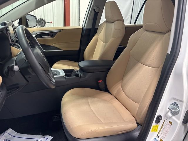 Used 2020 Toyota RAV4 XLE w/ Convenience Package AWD/4WD image 13