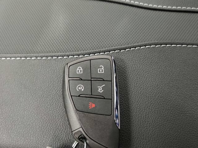 New 2026 Chevrolet Traverse RS w/ LPO, Floor Liner Package FWD image 33