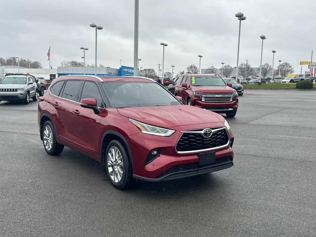 Used 2020 Toyota Highlander Limited image 2