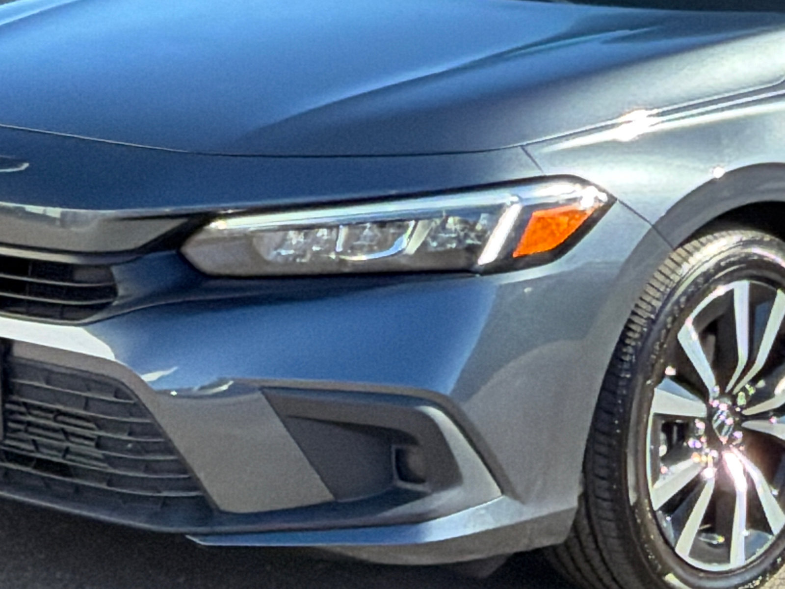 Used 2023 Honda Civic EX image 2