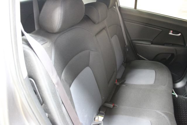 Used 2016 Kia Sportage LX AWD/4WD image 9