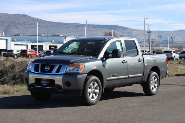 Used 2014 Nissan Titan SV image 7