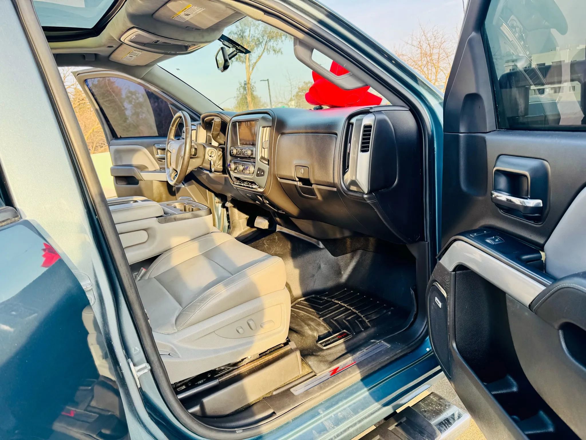 Used 2014 Chevrolet Silverado 1500 LTZ image 41