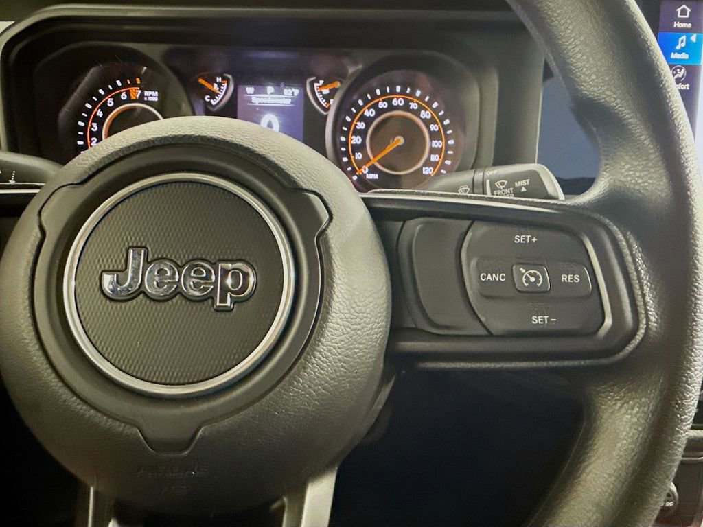 Used 2024 Jeep Gladiator Sport image 29