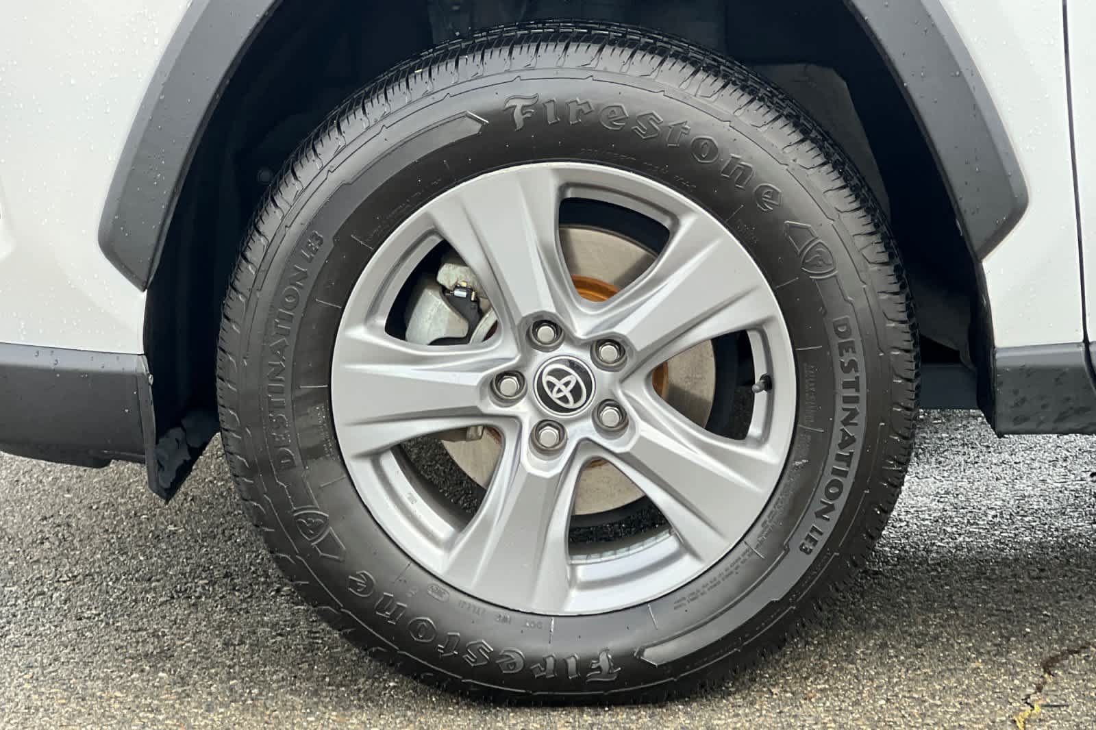Used 2022 Toyota RAV4 XLE AWD/4WD image 31