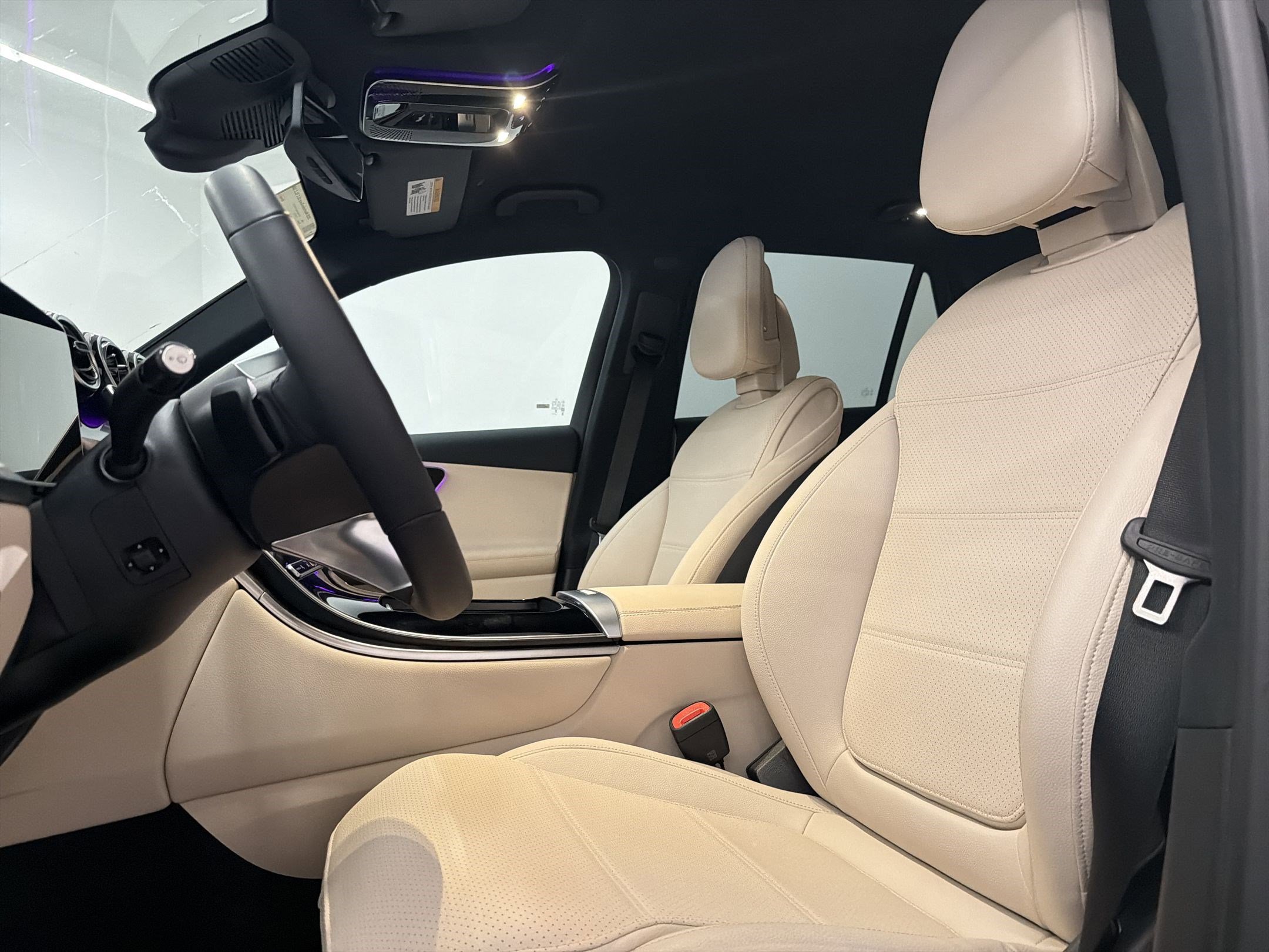 Certified 2026 Mercedes-Benz GLC 300 4MATIC image 5