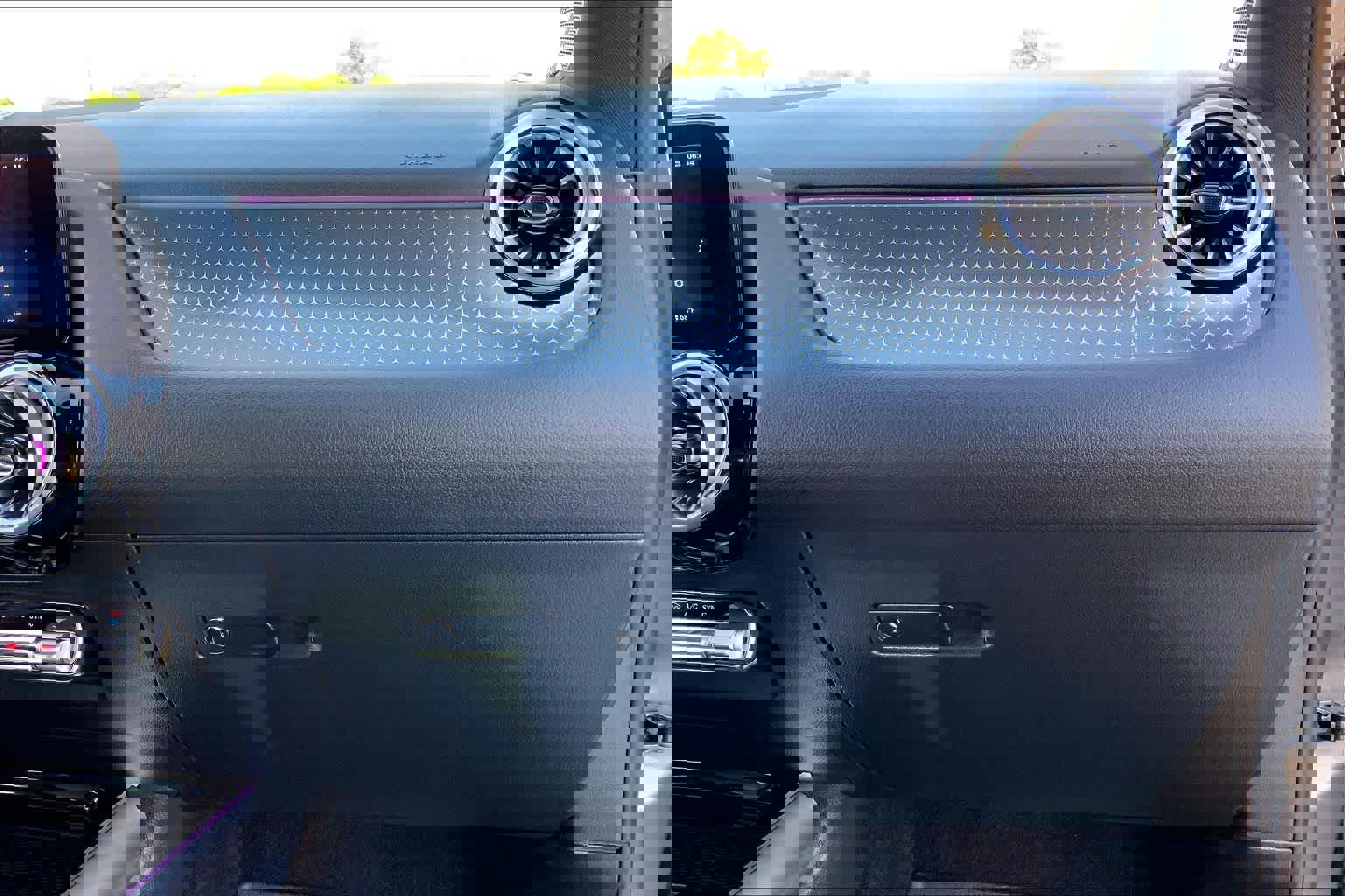 Used 2025 Mercedes-Benz GLA 35 AMG 4MATIC image 18