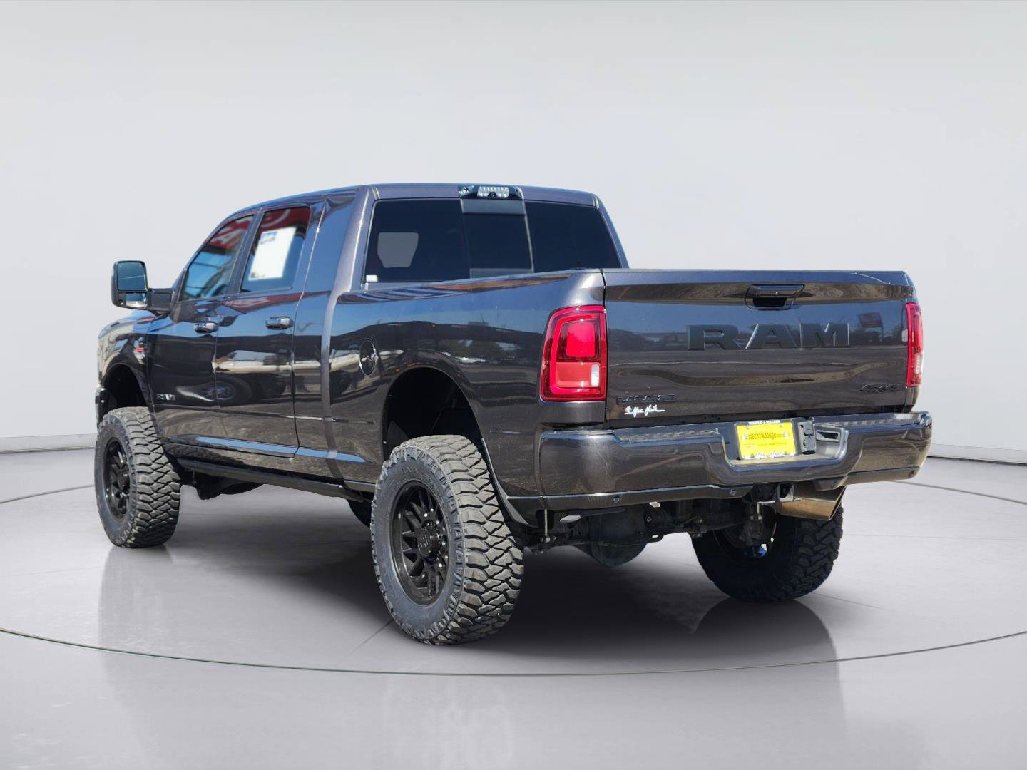 Used 2025 RAM 2500 Laramie AWD/4WD image 29