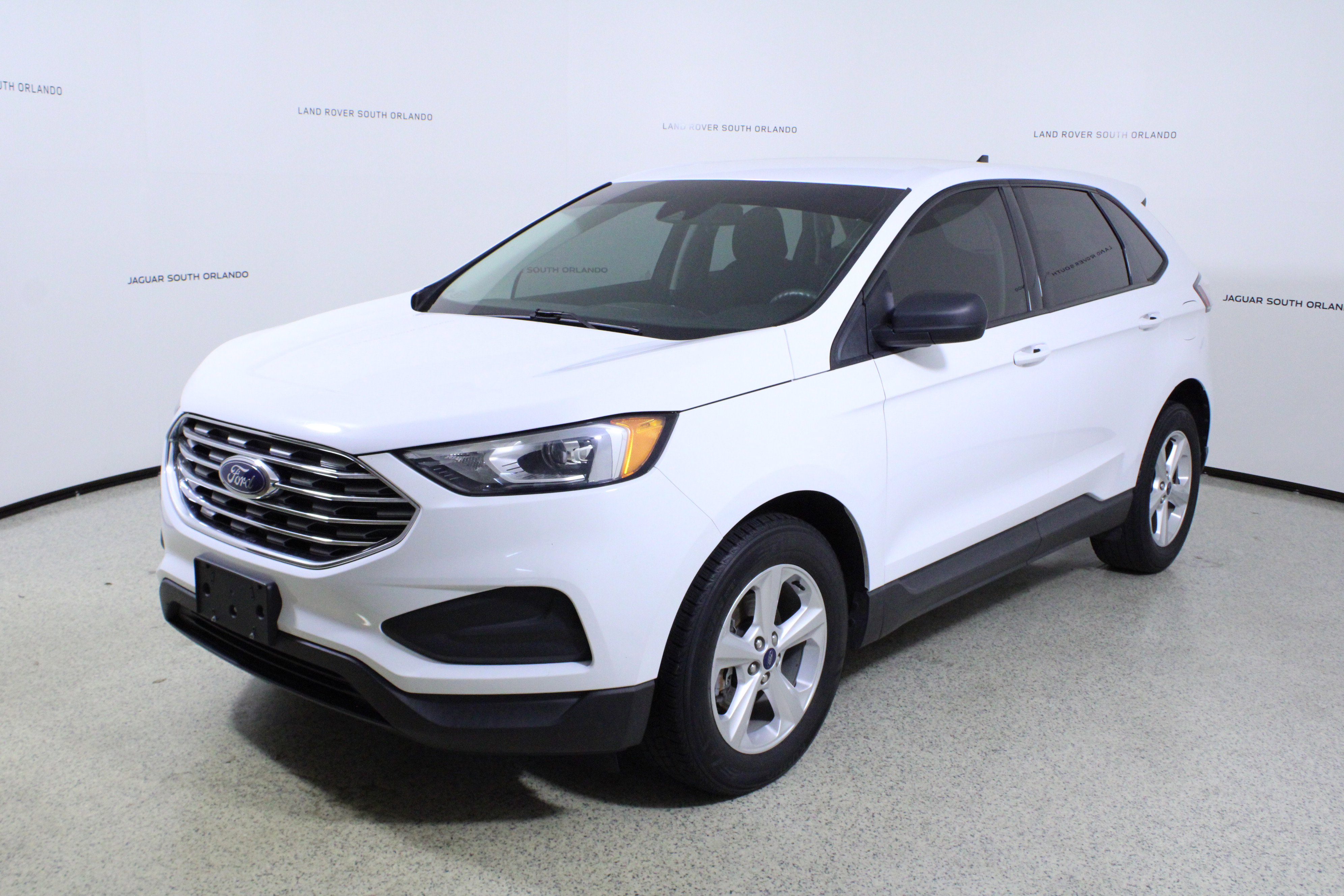 Used 2019 Ford Edge SE image 4