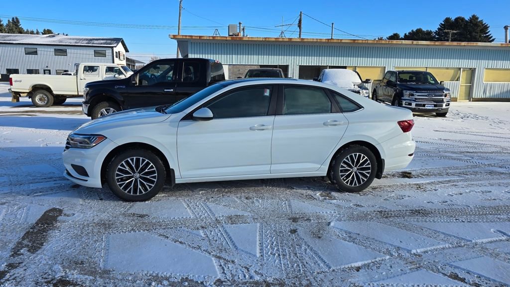 Used 2021 Volkswagen Jetta SE w/ SE Cold Weather Package image 1