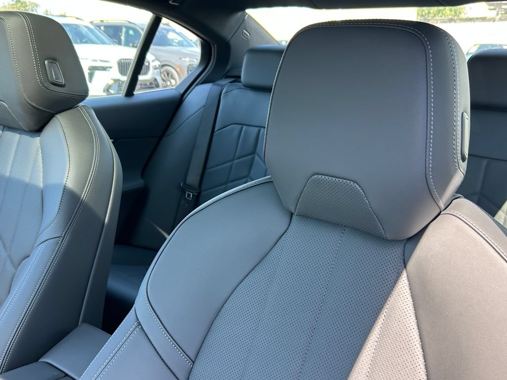 New 2027 BMW 540i xDrive w/ M Sport Package AWD/4WD image 14