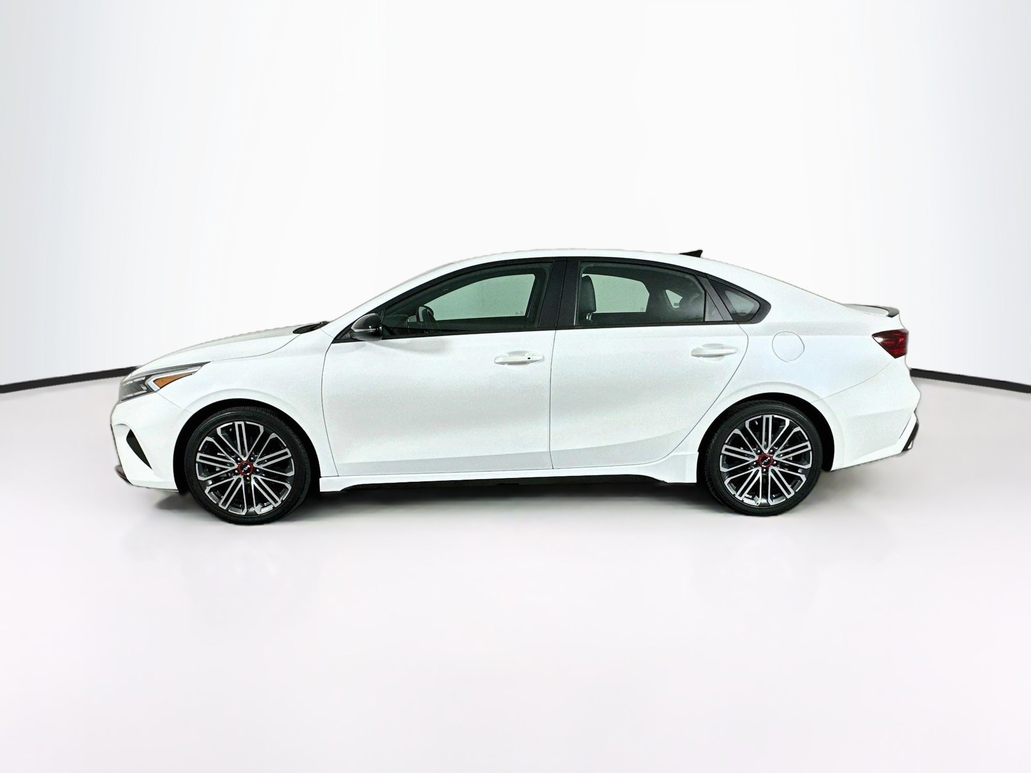 Used 2024 Kia Forte GT FWD image 4