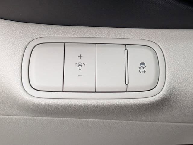 Used 2025 Hyundai Venue SEL FWD image 23