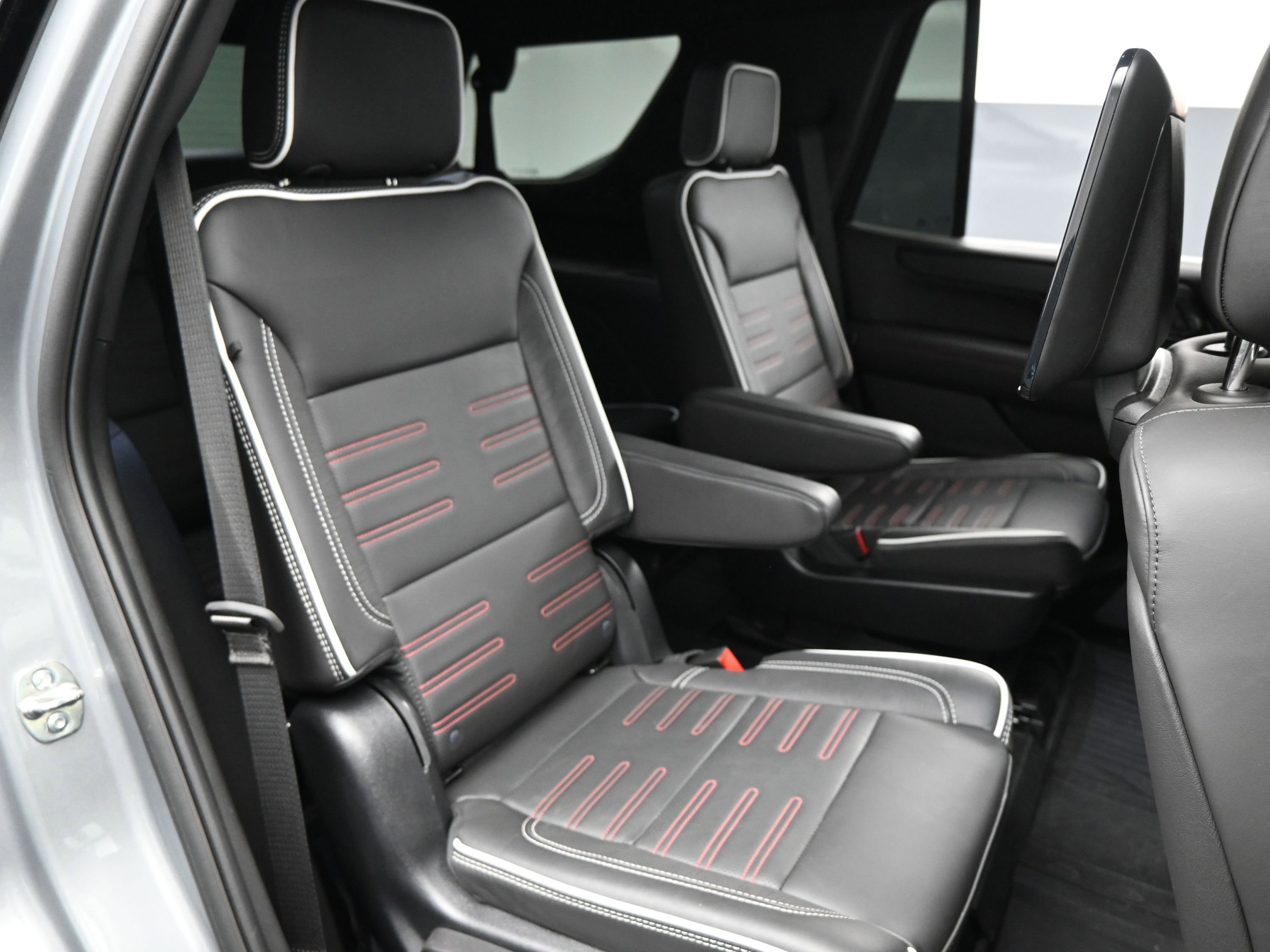 Used 2025 GMC Yukon AT4 Ultimate image 14