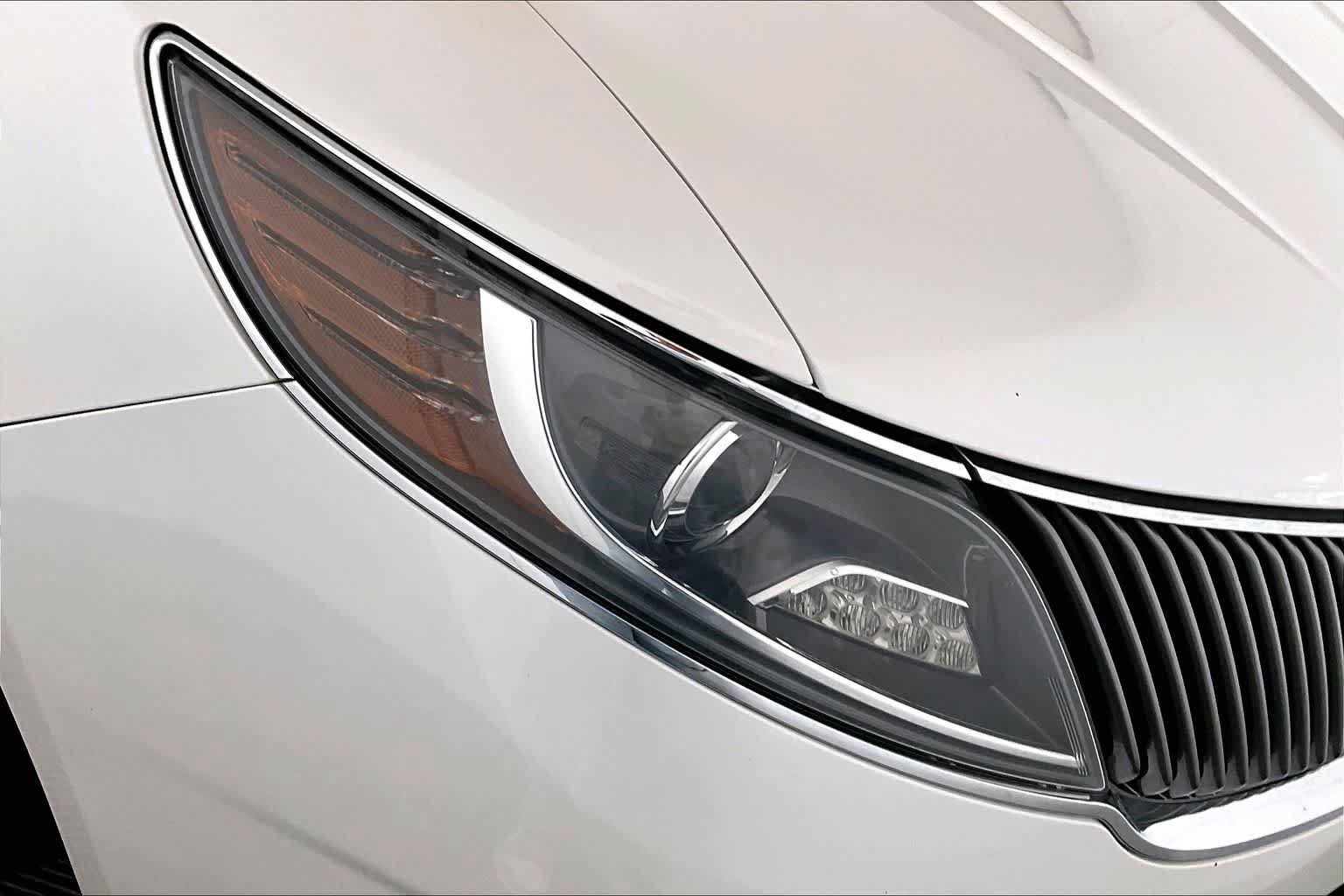 Used 2014 Lincoln MKS AWD w/ Equipment Group 101A image 27