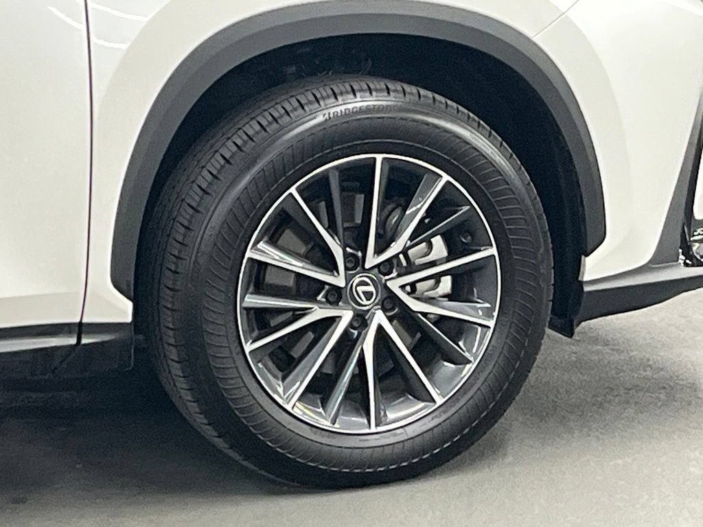 Used 2025 Lexus NX 250 FWD w/ Premium Package image 40