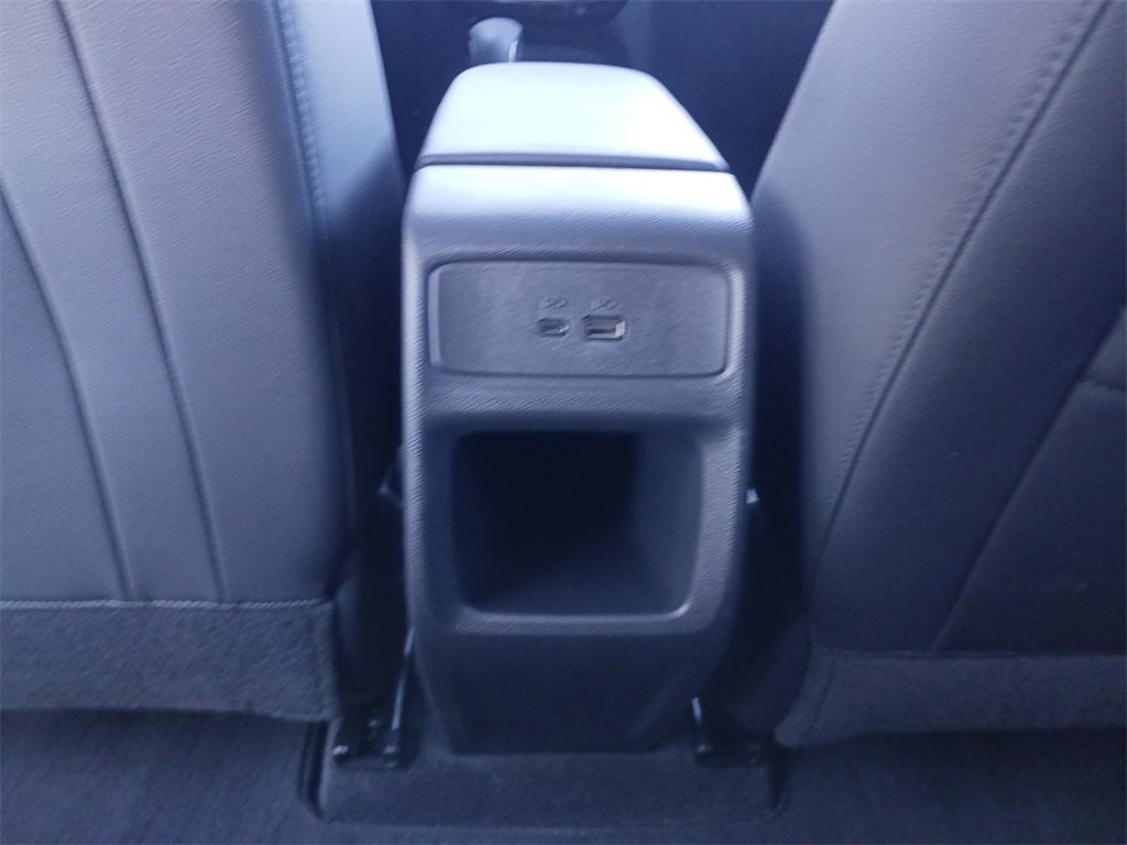 Used 2024 Chevrolet Trax RS w/ Sunroof Package image 23