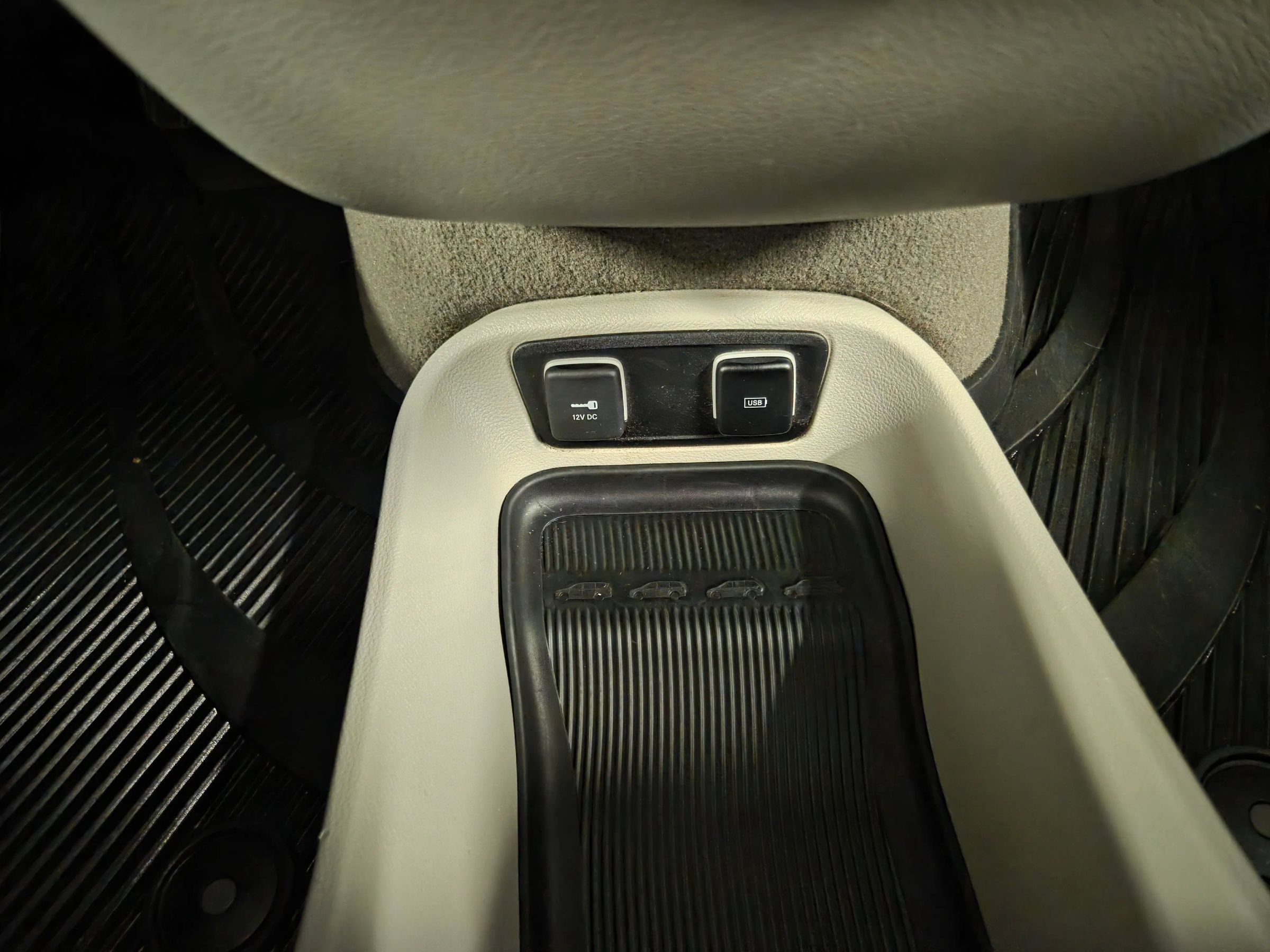 Used 2018 Chrysler Pacifica Touring-L Plus FWD image 25