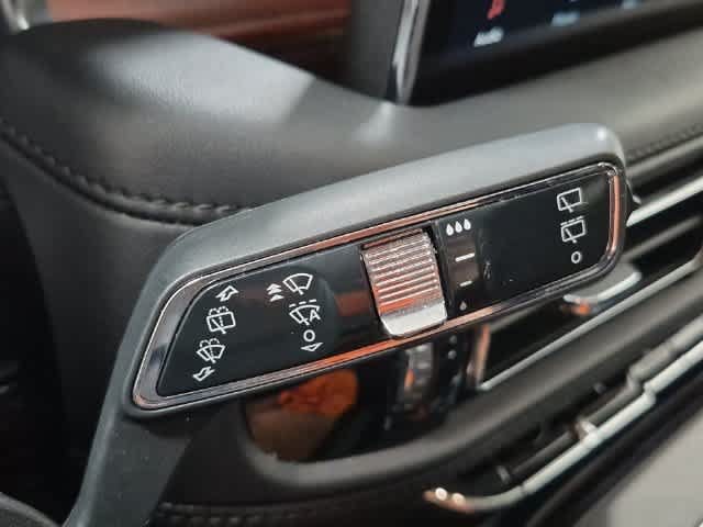 Used 2023 Lincoln Nautilus Reserve w/ Luxury Package AWD/4WD image 27