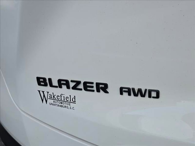 Certified 2023 Chevrolet Blazer LT w/ LPO, Black Grille Bar Package image 11