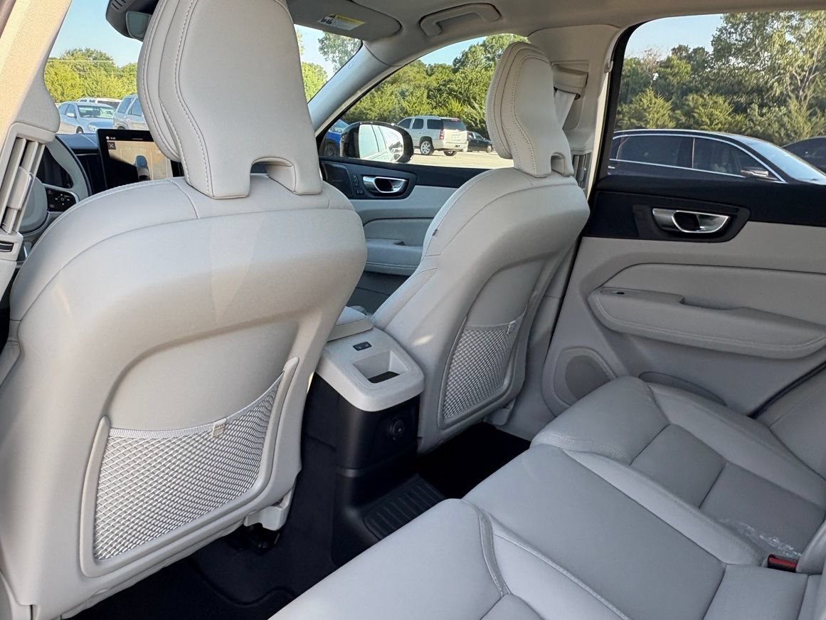 New 2026 Volvo XC60 T8 Ultra w/ Protection Package Premier AWD/4WD image 22