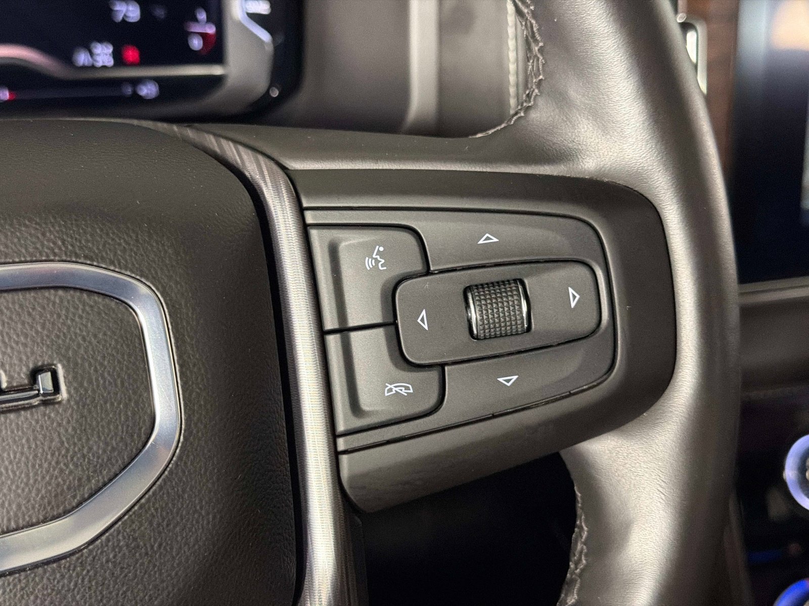 Used 2024 GMC Yukon XL Denali Ultimate AWD/4WD image 50