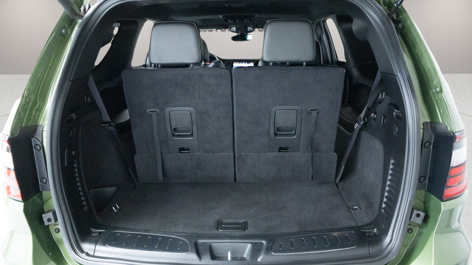 Used 2021 Dodge Durango R/T w/ Blacktop Package AWD/4WD image 31